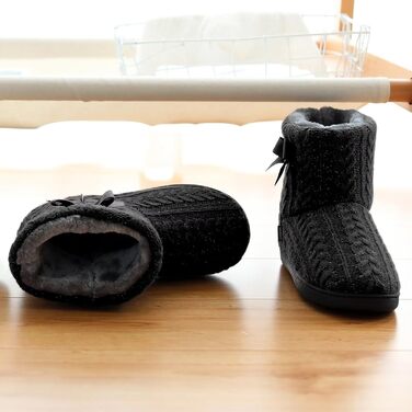 Тапочки домашні жіночі з плюшевою підкладкою, білі, з неслизькою підошвою (35/36 EU)