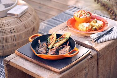 Чавунна кругла гриль-сковорода Le Creuset Signature 25 см, для всіх типів плит і духовок, червона (Ofenrot)