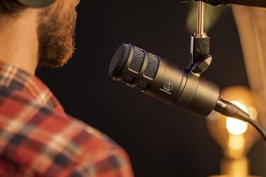 Мікрофон Audio-Technica AT2040 для подкастів з кардіоїдною діаграмою спрямованості, чорний