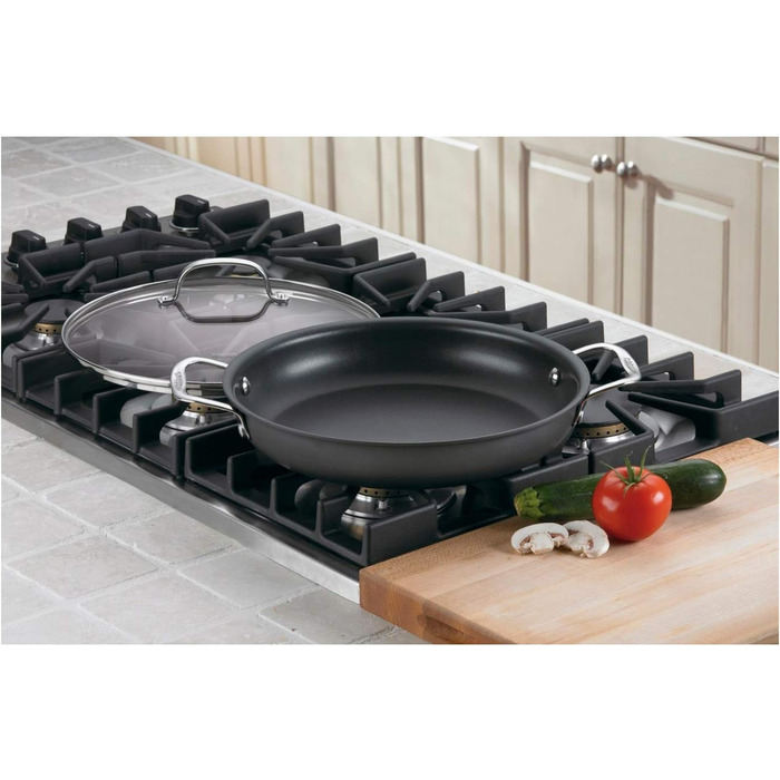 Cuisinart Chef's Classic Crepe Pan, 25.4 cm, Hard-Anodized, Black, 623-24 (Pan for everyday use)