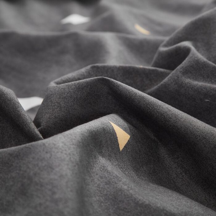 Комплект постільної білизни Uozzi Bedding Queen: 3 шт., блакитний, сірий, трикутний дизайн, 800 TC, мікрофібра з блискавкою, 4 стрічки, сучасний літній стиль для жінок та чоловіків (темно-сірий, Twin (1 комплект простирадла + 2 наволочки))