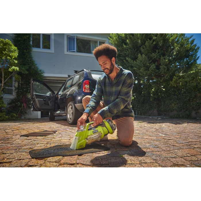 RYOBI 18V ONE+ Акумуляторний Текстильний Очищувач Pro: Потужне Видалення Плям, 2-в-1 Мийна Щітка, Dual-Tank, для Дому та Автомобіля (RDC18-0)