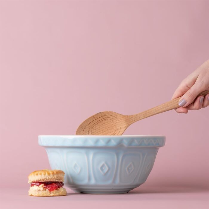 Mason Cash Stoneware Mixing Bowl 24 cm, Light Blue, 2 L, Dough Bowl for Bread Dough, Cake Dough or Pizza Dough, made of high-quality, chip-resistant stoneware, large dough bowl