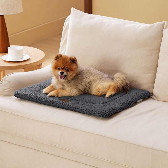 BEDSURE Washable Dog Mat - Large Dogs - 104x71 cm Washable Dog Bed for Large Dogs, Sherpa Plush Dog Bed Large with High-Density Foam Filling, (61 x 46 cm, Dark Grey)