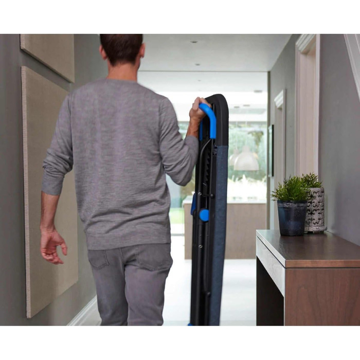 Гладильна дошка Joseph Joseph Glide Plus з регульованими ніжками, інтегрованою підставкою для праски та поглинаючим чохлом, 130 x 38 см, чорно-синя