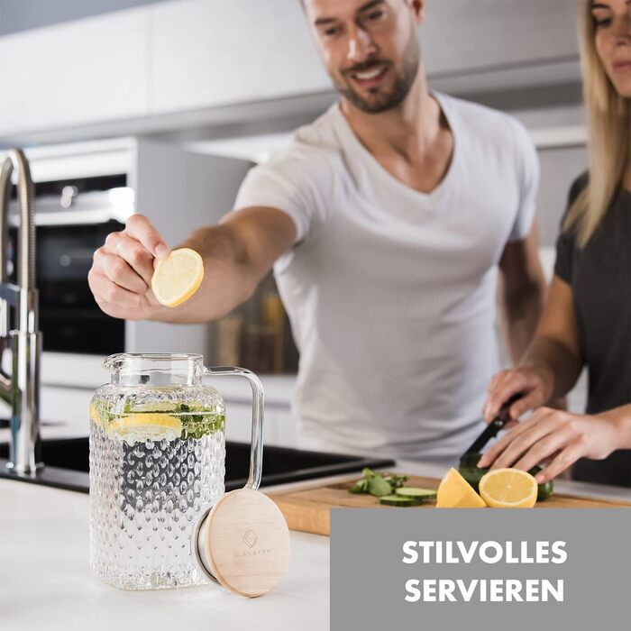 GLASWERK Glass Carafe with Lid (1.5L) and Strainer in the Spout - Water Jug with Lid - Glass Carafe with Lid made of robust borosilicate glass, Water Carafe, Gluggle Jug, Glass Carafe