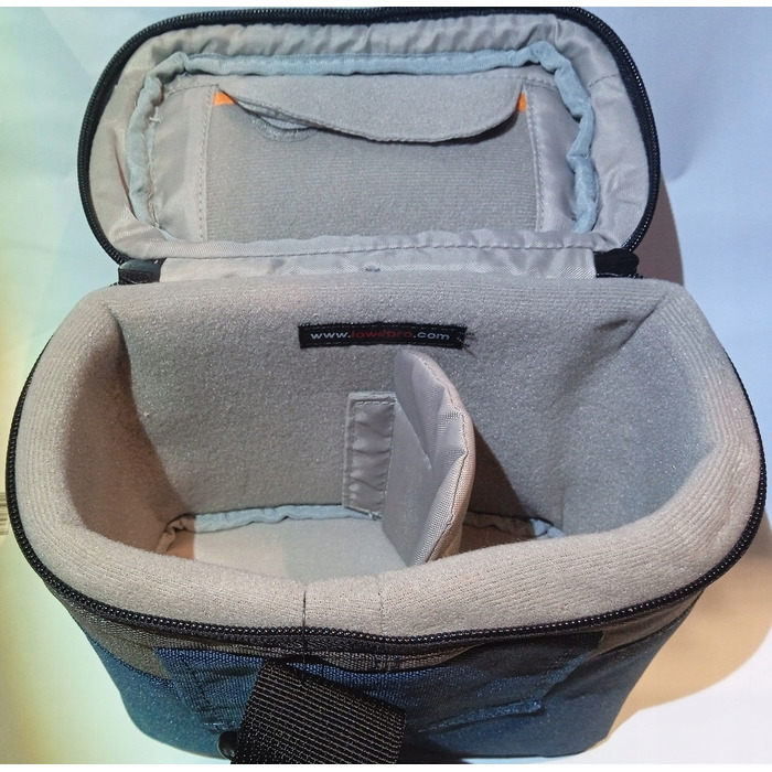 Фотосумка Lowepro Cirrus 110, синя
