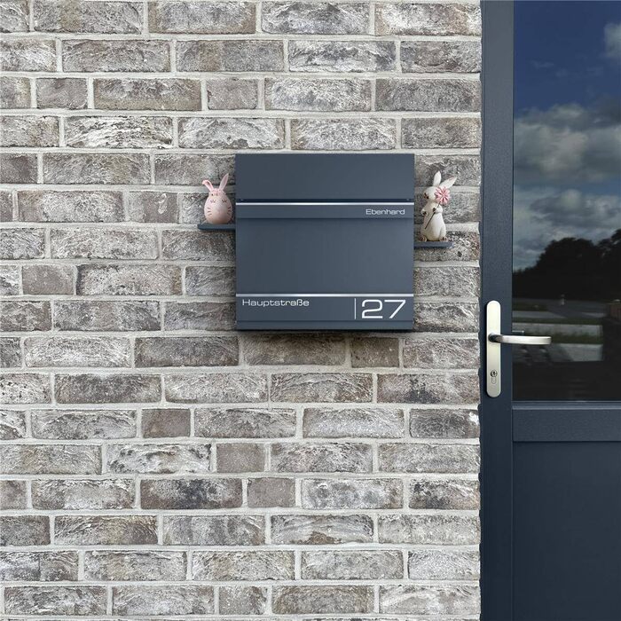Поштова скринька Metzler Hermann Anthrazit RAL 7016 з газетницею та номерним знаком – персоналізована лазерним гравіюванням. Сучасна водонепроникна та антикорозійна поштова скринька