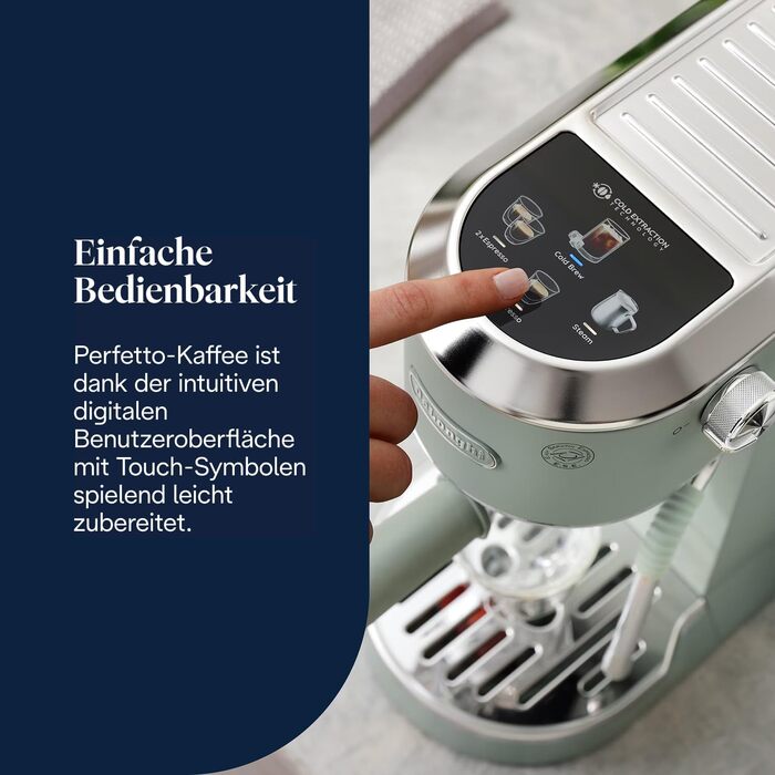 Еспресо-кавоварка De'Longhi Style EC 685.B Dedica 2025: компактна, з професійним капучинатором, для кави та ESE Pads