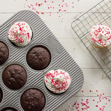 USA Pan Nonstick Muffin Tin for 6 Muffins, Aluminized Steel