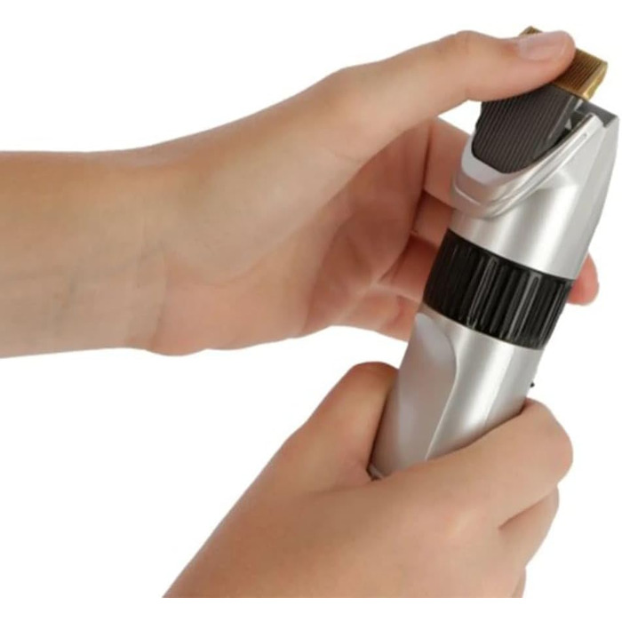 Акумуляторна машинка для стрижки Onyx з аксесуарами та запасними лезами