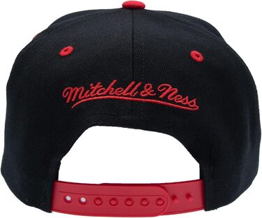 Кепка Mitchell & Ness NBA HWC Snapback чорно-червона, універсальний розмір