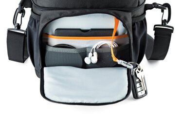 Фотосумка Lowepro Nova 170 AW II, чорна