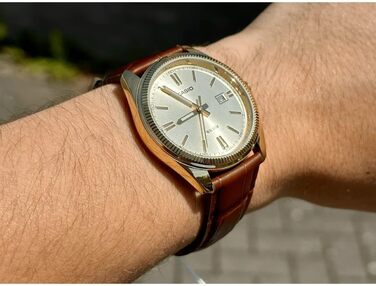 Чоловічий годинник Casio Collection на кварцовому механізмі, аналоговий дисплей