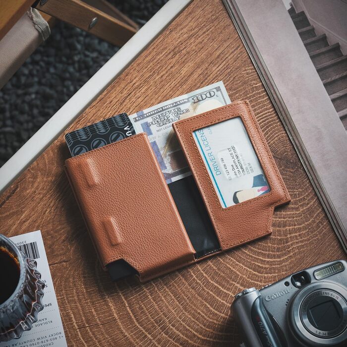 Гаманець-картхолдер VULKIT RFID захист шкіряний, коричневий (Кізелькові зерна) з відділенням для грошей та магнітним закриттям