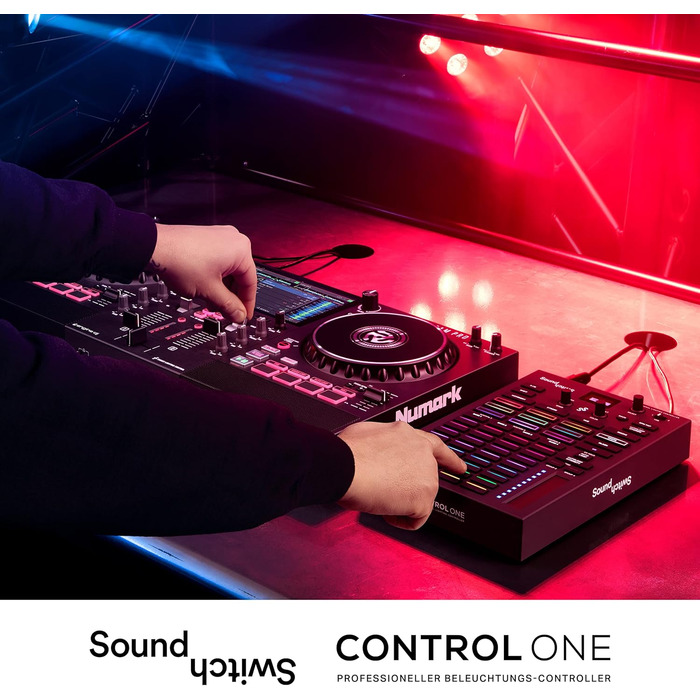 SoundSwitch Control One – Професійний контролер освітлення DMX для DJ з 3 місяцями доступу до програмного забезпечення SoundSwitch, підтримка DMX та Phillips Hue. Чорний колір