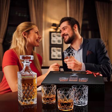 LIGHTEN LIFE Whisky Decanter and Glasses Set, Whiskey Decanter Set, Whiskey Gift Set, 849 ml Crystal Whisky Decanter with 4 Glasses 280 ml in Gift Box (5 Pieces)