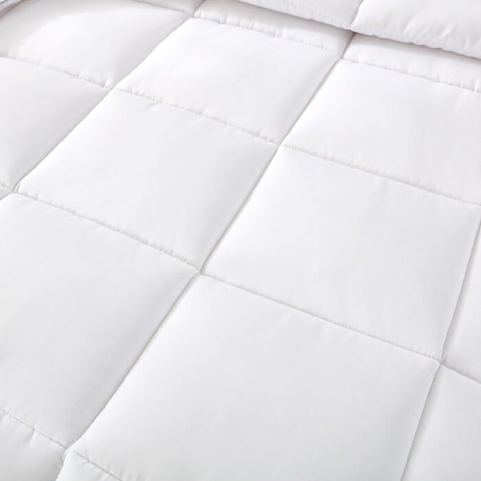 Ковдра зимова NORA HOME Oslo 220x220 см, мікрофібра, 400 GSM, екстра тепла, антиалергенна, сертифікат Oeko-TEX