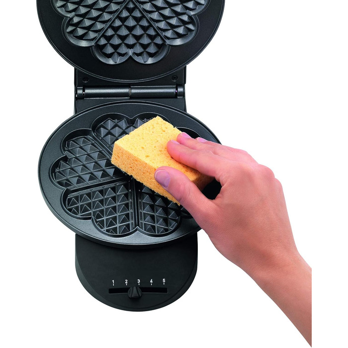 Tefal Heart Waffle Maker WM310D | Makes waffles in heart shape | Variable temperature control for desired browning | Non-stick plates | Batter collection tray | Black | 1000 W