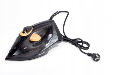 Парова праска з функцією самоочищення, керамічним покриттям та високою потужністю RIWALL