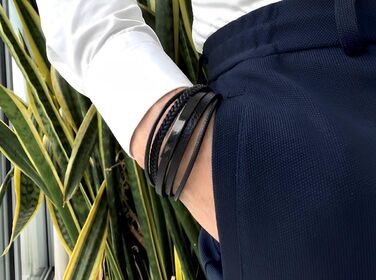 Чоловічий шкіряний браслет Lederarmband Schwarz з магнітним застібкою, регульований (19.5-23 см)