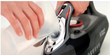 Потужна керамічна праска Russell Hobbs PowerSteamUltra 3100W Strażak
