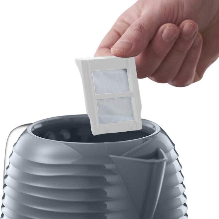 Електричний чайник Russell Hobbs Inspire 1.7л, 2400W, сірий, з високоякісною глянцевою поверхнею, з функцією швидкого кип'ятіння, знімний фільтр від накипу, індикатор рівня води, знімний кришка