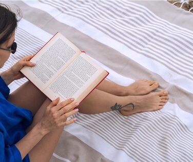 Пляжна хустка-ковдра MOMOMUS XXL бежева 210x240 см - велика, легка, компактна, в бохо стилі, для пікніка та кемпінгу