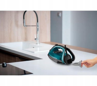 Парова праска Tefal Ultragliss Plus FV6832 2800 Вт, система крапельного захисту