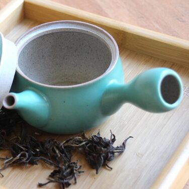 Traditional Japanese Kyusu Teapot made of Enamelled Clay, Green • Built-in Filter • Capacity 320 ml • Tea Soul