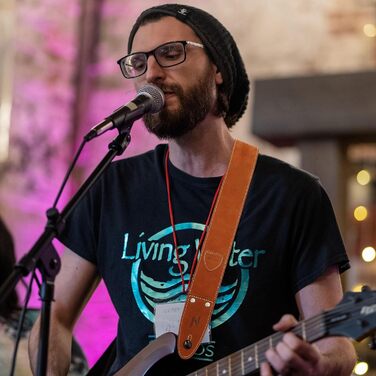 Гітарний ремінь Nefelibata з повного нубуку, з кишенькою для медіатора, для бас-, електро- та акустичної гітари, з медіаторами, кнопками та замками (Star Black) (Bc#-Coffee Brown)