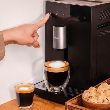 Кавомашина Cecotec Cumbia Cremmaet Compact, 1350 Вт, 19 бар, термоблок, резервуар 1,1 л, контейнер 150 г, автоматичне очищення