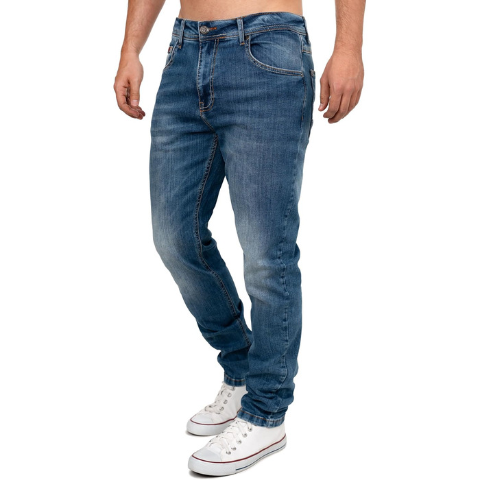 Чоловічі джинси Cipo & Baxx: блакитні джинси з еластаном, 5 кишень, контрастна вишивка (42W/32L)