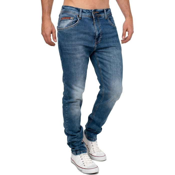 Чоловічі джинси Cipo & Baxx: блакитні джинси з еластаном, 5 кишень, контрастна вишивка (42W/32L)