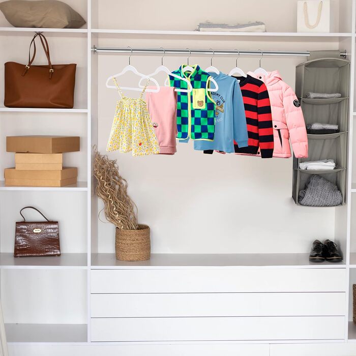 Дитячі пластикові вішалки для одягу Quality Hangers, компактні плічики з поворотним гачком для сорочок та суконь, білі, 35 см, 30 шт.