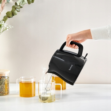 Електричний чайник Tefal KO153810, 2400 Вт, 0,8 л, чорний