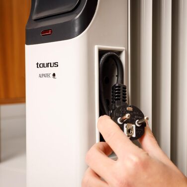 Олійний радіатор Taurus Dakar 7 елементів, 1500W, з термостатом, захист від перегріву, сірий