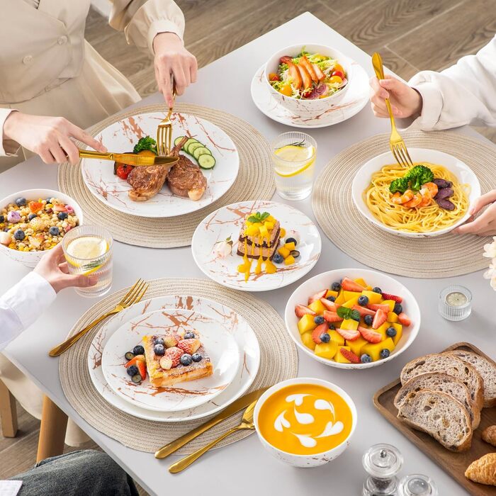 LOVECASA Sweet: Сервіз Porzellan Daphne 32-елементний, з золотим декором, для 8 осіб (білий)