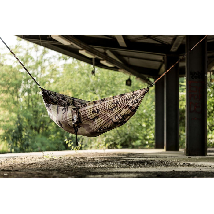 Ultralight Hammock including Carabiners & Heavy-Duty Straps (load capacity up to 220 kg, 275 x 140 cm) – ideal for camping, outdoor activities, trekking & as a travel hammock (Turquoise/Orange) (Camouflage)