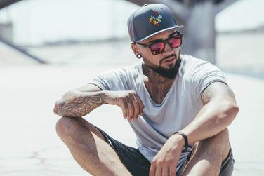 Кепка Nebelkind Snapback з піксельним дизайном, універсальний розмір, регульована, unisex, якісна бейсболка в стилі streetwear, ретро, сіра, багатокольорова