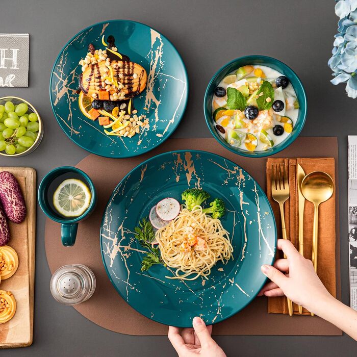 LOVECASA Набір посуду з порцеляни Sweet 16, 48-елементний сервіз, посуд для їжі з золотим декором, для 4-12 осіб, бірюзовий колір