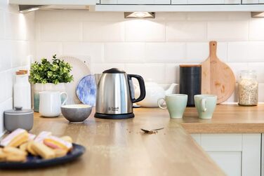 Електричний чайник Russell Hobbs Colours+ 1.0л, нержавіюча сталь, 2400W, з фільтром від накипу
