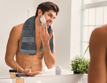 Utopia Towels 4-Piece Luxury Bath Towel Set, (68x137 cm), 100% Ring-Spun Cotton, 600 g/m², Lightweight and Highly Absorbent, Gym, Spa, and Hotel (black)