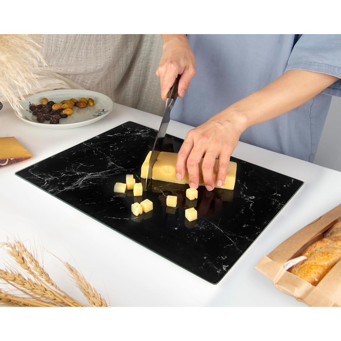 Скляна дошка для нарізання 40x30 см - гігієнічна, стійка до високих температур, подряпин та ковзання - чорний дизайн під мармур
