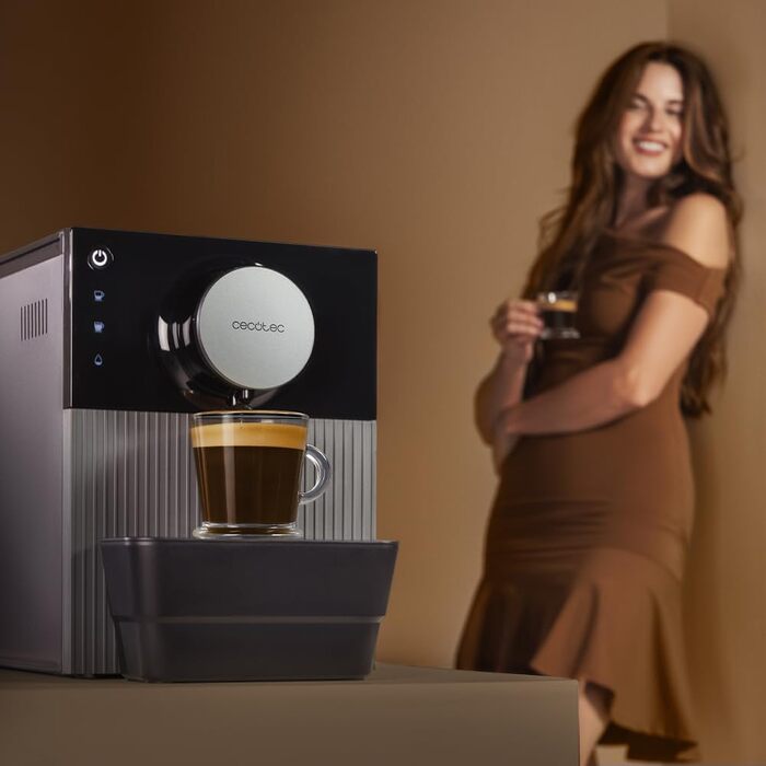 Кавомашина автоматична Cecotec Cremmaet Cube Red 1350 Вт: Професійна, еспресо, 19 бар, Touch-панель