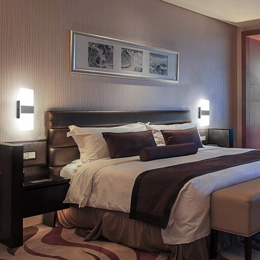 Набір із 2 настінних LED-бра для спальні та вітальні, 12W, 6000K