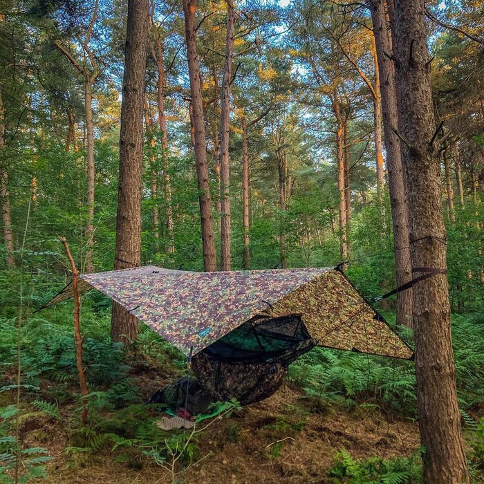 Тент DD Tarp 3x3 MC – легкий камуфляжний тент для гамака, кемпінгу та сольного відпочинку на природі