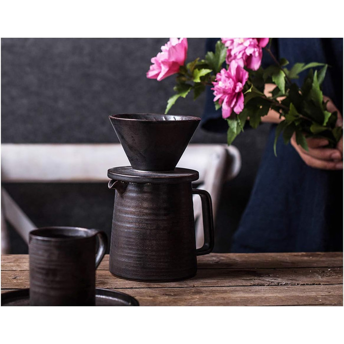 Versatile ceramic pitcher with cream-colored stoneware, ceramic coffee-tea decanter and coffee pot, retro metallic glaze, 460ml