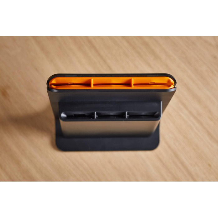Набір ножів Fiskars Functional Form: блок з 5 ножами (овочевий, для томатів, Santoku, кухонний, для хліба), пластик, чорний