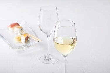 Leonardo Hello+ White Wine Glasses, Set of 6, White Wine Goblets with Drawn Stem, Dishwasher-Safe Wine Glasses, 6 Pieces 300 ml, 061446